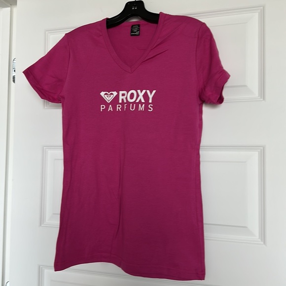 💞 Roxy Parfums Promotional T-Shirt M 95% Cotton 5% Spandex Pink - Picture 2 of 5